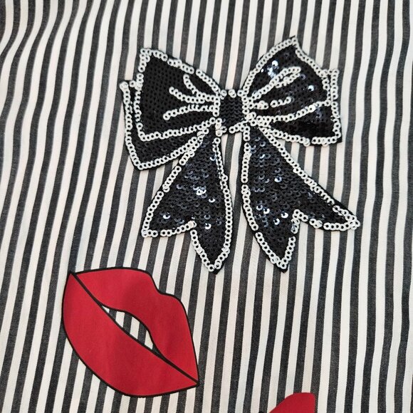 Frank Lyman Design Collection Shirt Medium Striped Woman Illustration Artsy B&W - Picture 4 of 12